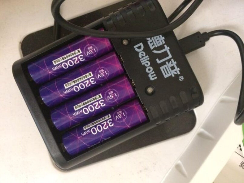 德力普 7号锂电池充电套装如果给麦克风能用多久？