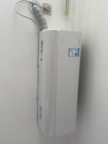 美的空调挂机Midea1.5酷省壁挂式KFR35GW3楼安装费用一般多少？