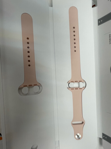 Apple Watch 6 GPS+蜂窝款 44mm深空灰色刚买来设置软件他白苹果两次什么情况？