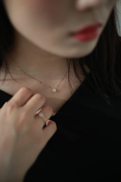 钻石项链-吊坠CIRCLE珠宝18K金钻石项链女网友点评,质量真的好吗？