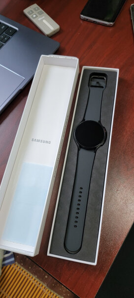 三星Galaxy Watch4 40mm蓝牙款苹果手机可以用esim吗？