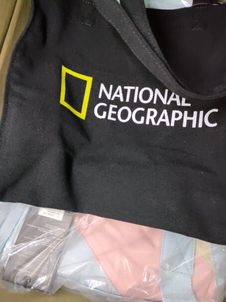 NATIONAL GEOGRAPHIC斜挎包帆布包单肩电脑包NATIONALGEOGRAPHIC手提应该注意哪些方面细节？一定要了解的评测情况！