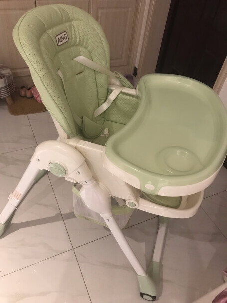爱音儿童餐椅婴幼儿餐椅30斤四岁的宝宝能坐吗？