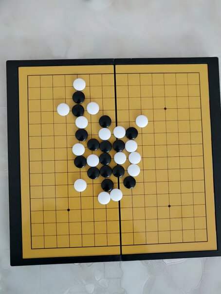 奇点磁石五子棋折叠磁性五子棋盘小朋友玩磁性的对身体好吗？