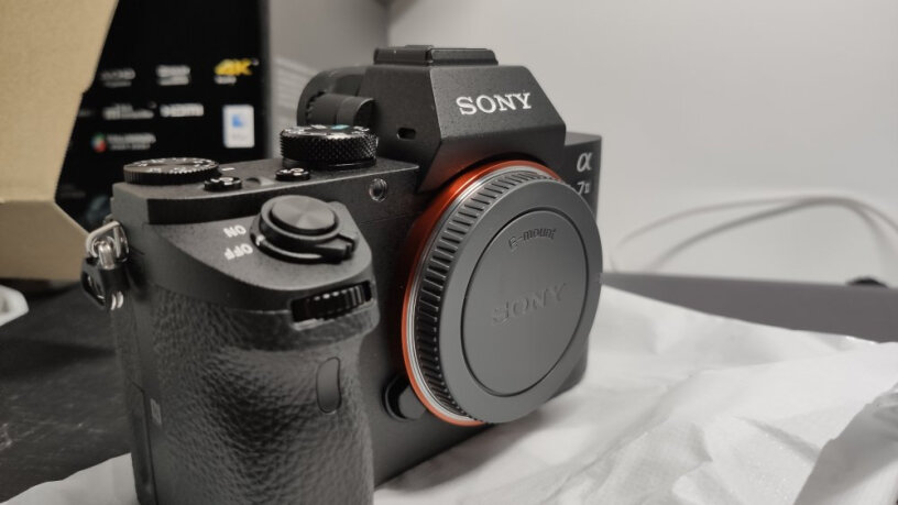 SONY Alpha 7 II 微单相机我买的机身 除了镜头还需要在买什么？