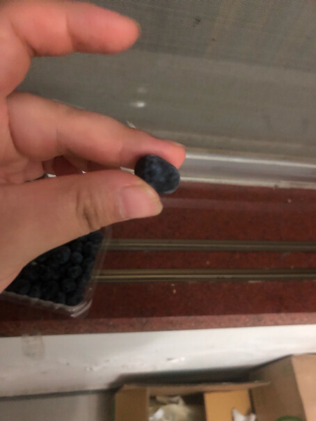 Joyvio佳沃 云南蓝莓 4盒装 125g这个和紫标比是不是小很多？