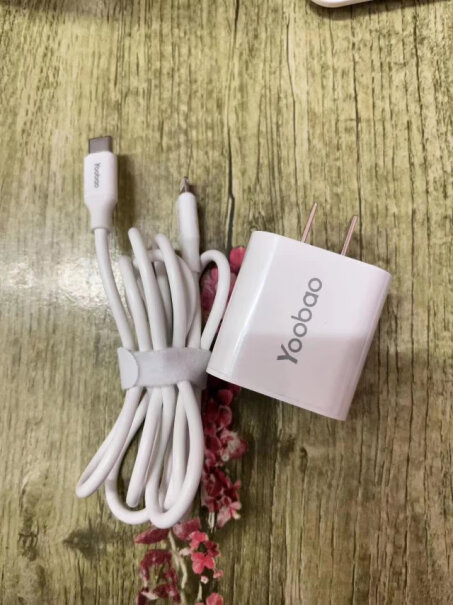 数据线羽博Yoobao快充PD20WTypeiPhone14ProMax充电器这个好用吗？会不会伤到手机电池啊？