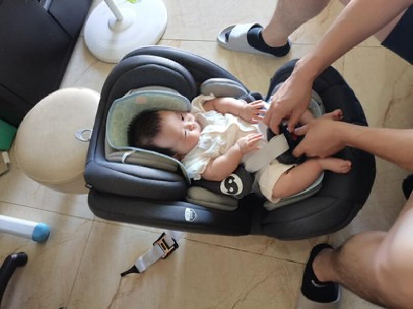 安全座椅路途乐婴儿宝宝安全座椅使用良心测评分享,入手使用1个月感受揭露？