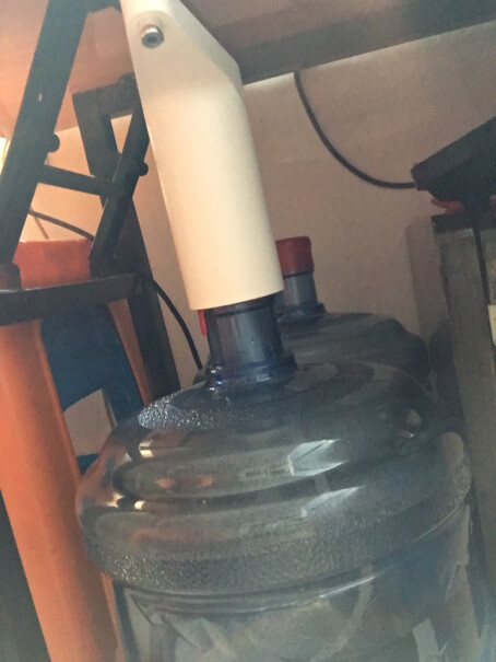 京东京造桶装水抽水器产品可以水洗嘛？看到机器上有进水短路故障的提示？