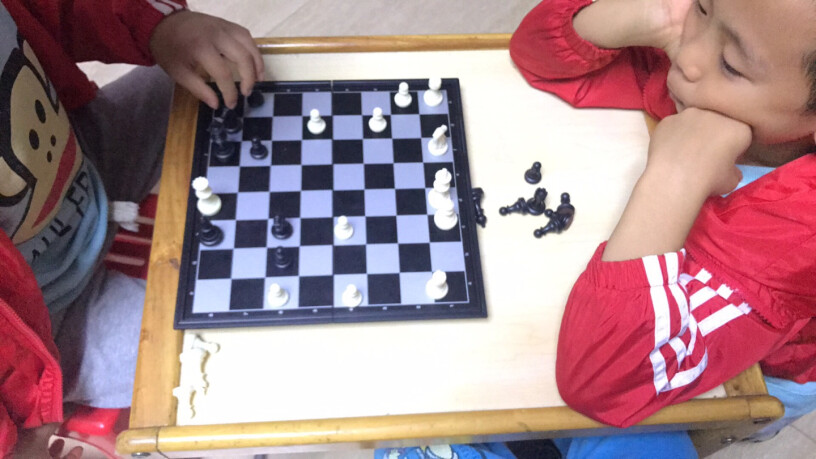 国际象棋友邦国际象棋黑白色磁性可折叠便携培训教学用棋评测下来告诉你坑不坑,大家真实看法解读？