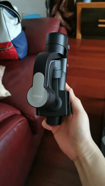 MOZA Mini-SE手持云台稳定器这款便宜的能拍盗梦空间 希区柯克镜头吗？