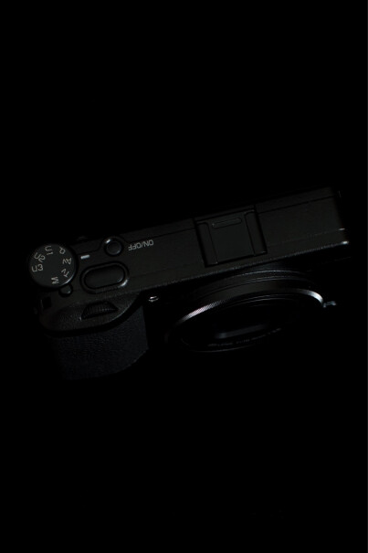 数码相机RICOH GR3数码相机应该怎么样选择,评测哪款功能更好？