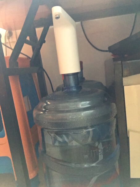京东京造桶装水抽水器抽水的塑料管味道大吗？据说很长时间都去不掉味道？