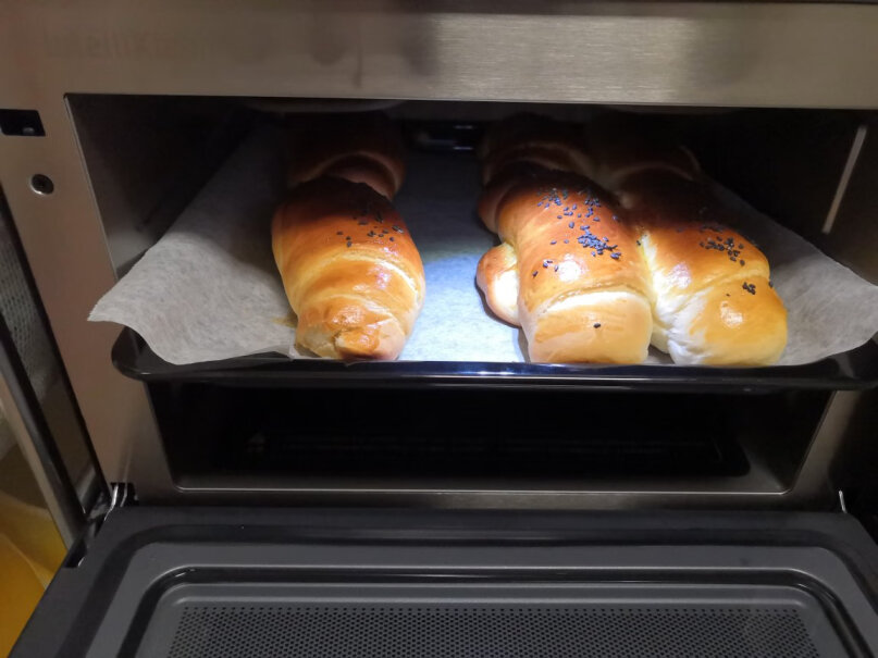 东芝微蒸烤一体机家用台式微蒸烤箱置物架能放下吗？