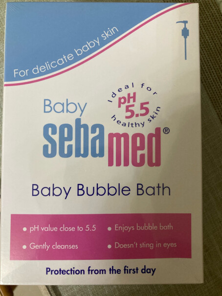 施巴Sebamed婴儿泡泡沐浴露200ml沐浴液各位集美们，请问这款泡泡跟洁肤沐浴露有什么区别呢？