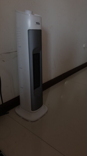 TCL暖风机你好，问一下我买的这个取暖器能转吗？