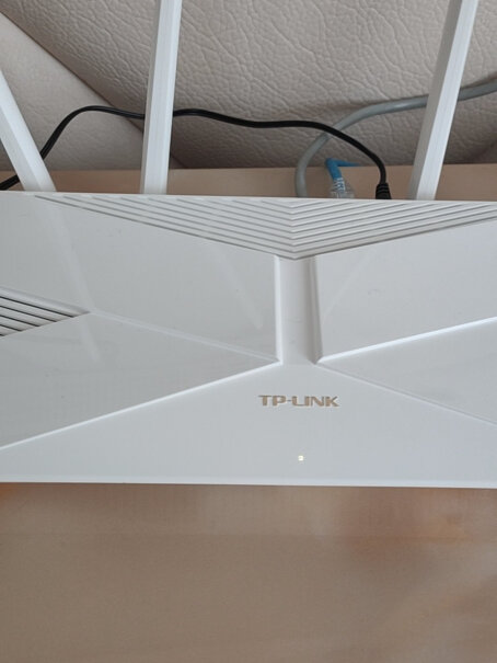 TP-LINK千兆路由器AC1200无线家用您好，您的这款产品配送的网线是多少米的？