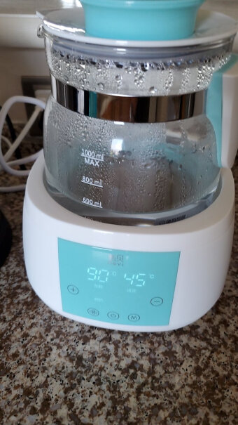 新贝恒温水壶调奶器1.2L大家使用水垢多嘛？