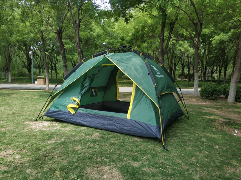 骆驼帐篷户外3-4人全自动帐篷速开防雨野营露营帐篷带被子枕头吗？