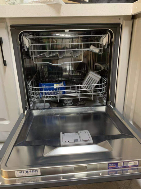 西门子两件套装进口10套家用嵌入式除菌洗碗机35分钟超快洗，怎么有很多水？