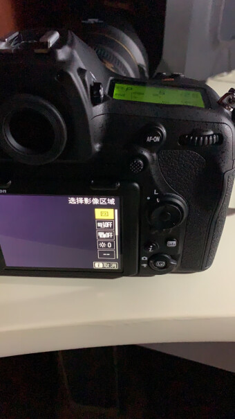 尼康D850 单反相机小白学生 照片视频6 4 开吧 照片一般是风景人像 视频一般是学校的视频作业 选择a9 还是 d850 求教了 ？？