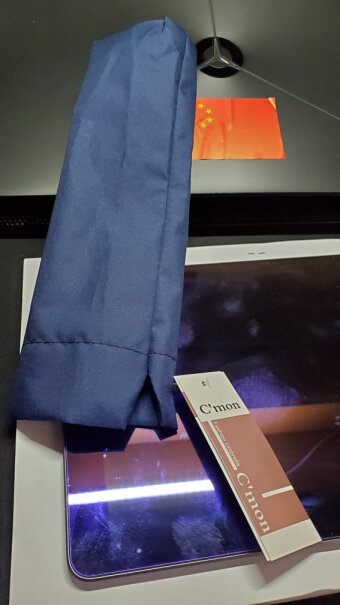 C'mon素色全自动伞能遮住一个人和书包吗？