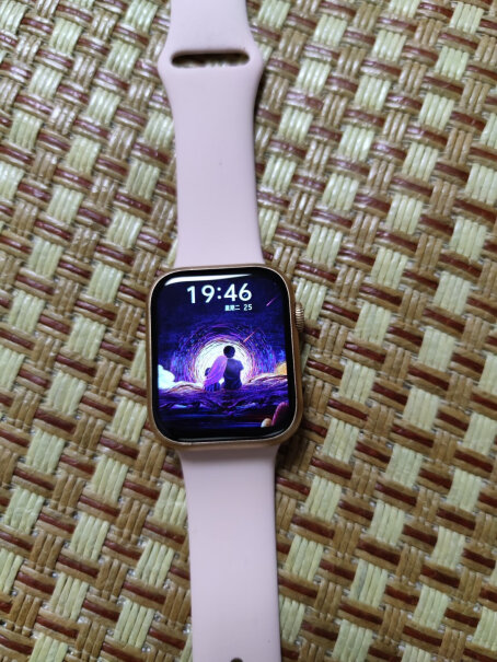 果元素华强北S8Ultra智能手表运动watch8ProMax坚固钛金属高清大屏离线支付nfc男女心可以拍照吗？