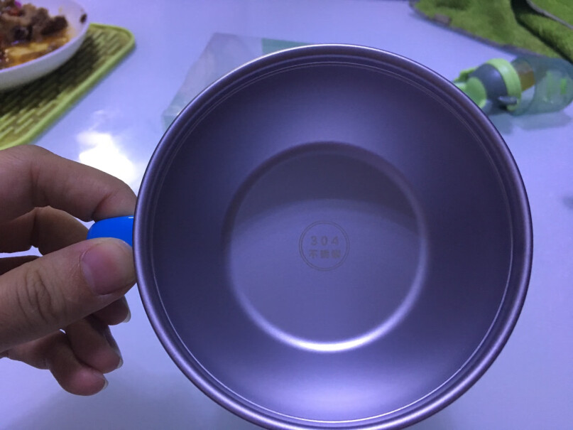 gb好孩子儿童餐具辅食碗吸盘的哪一面贴着桌子，哪一面贴着碗？