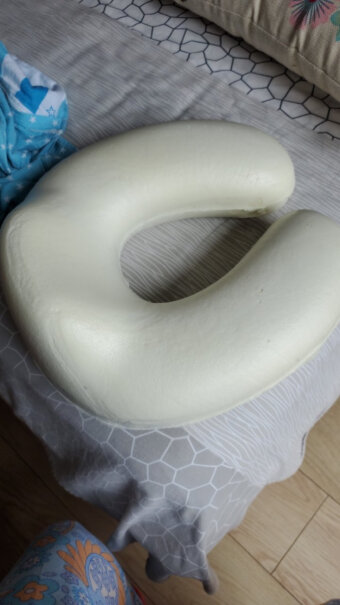 JAJALINu型枕护颈枕枕心是棉还是打气的？