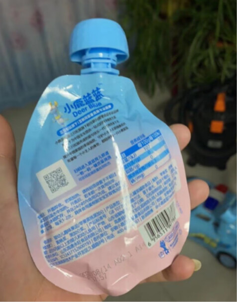 小鹿蓝蓝多口味缤纷水果泥108gX15袋各位宝妈是直接喝还是兑水喝？