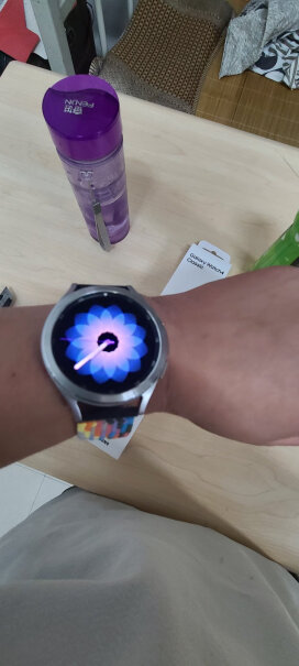 三星Galaxy Watch4 Classic 46mm大伙的表带开始涂层脱落了没？我戴了快一个月，已经小面积脱落。有没好的表带推荐？