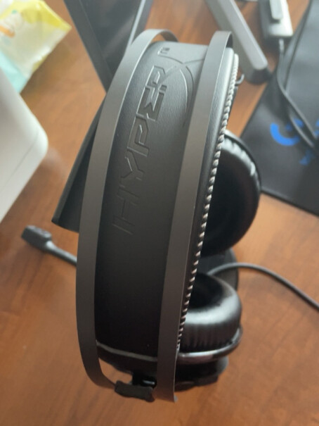 游戏耳机极度未知（HyperX黑鹰7.1进化版电竞耳机入手评测到底要不要买！评测质量好吗？