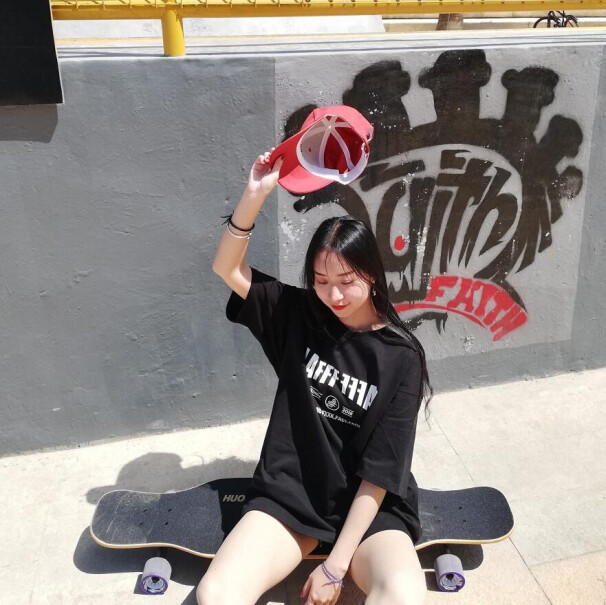 运动伙伴长板滑板女生韩国公路刷街男女生代步神器初学者大舞板可以拐弯吗？