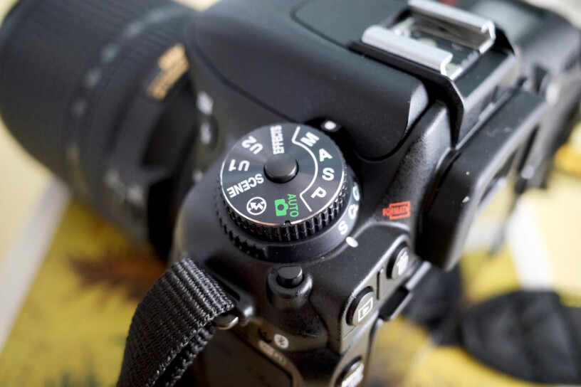 尼康D7500数码单反请问什么是单反相机，那微单是和单反相机有什么区别吗？
