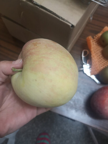 新疆阿克苏苹果5kg礼盒单果200-260g各位亲，现在发的货是今年的新果吗？