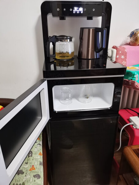 海尔智能茶吧机冰热家用全自动饮水机下置水桶自动上水台式多功能配水桶嘛？