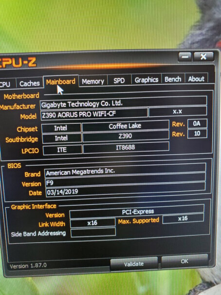 技嘉Z390AORUS你们的鲁大师 cpu风扇转数多少？？？是不是所有技嘉Z390转数显示都有问题。。6000转？