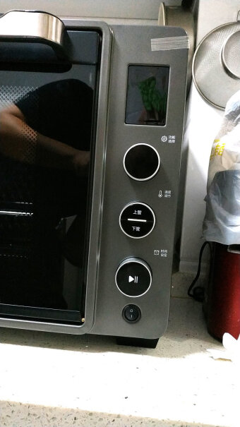 海氏电烤箱75升家用商用专业烘焙多功能大容量这款烤箱不含把手宽是多少？