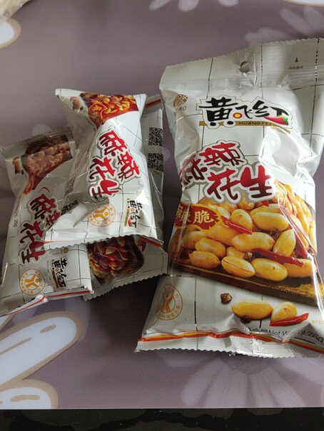 黄飞红坚果炒货传奇麻辣花生分享装多规格休闲零食坚果怎么样入手更具性价比？测评大揭秘！