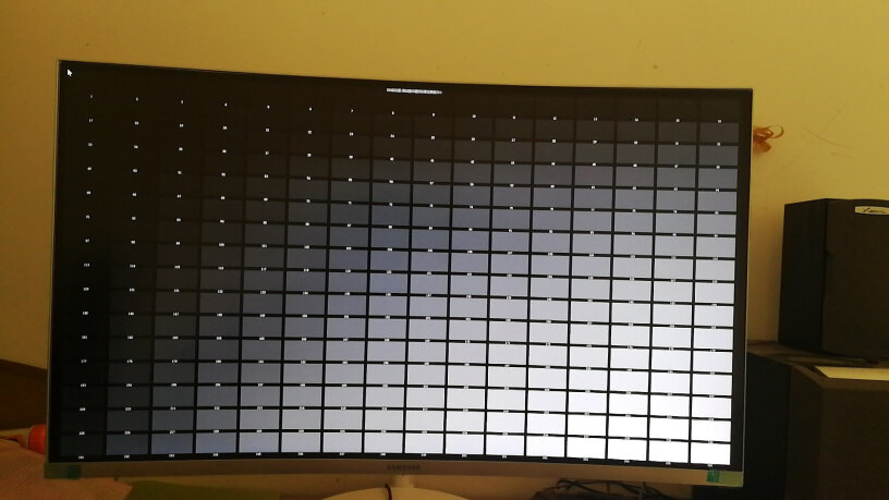 三星23.8英寸2K这个屏幕，色彩正吗？漏光现象怎么样？