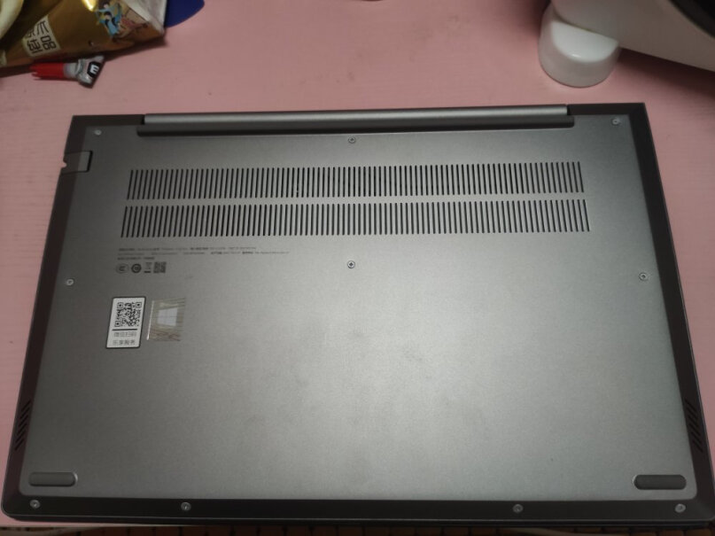联想笔记本电脑ThinkBook还有买来一开机就黑屏的吗？