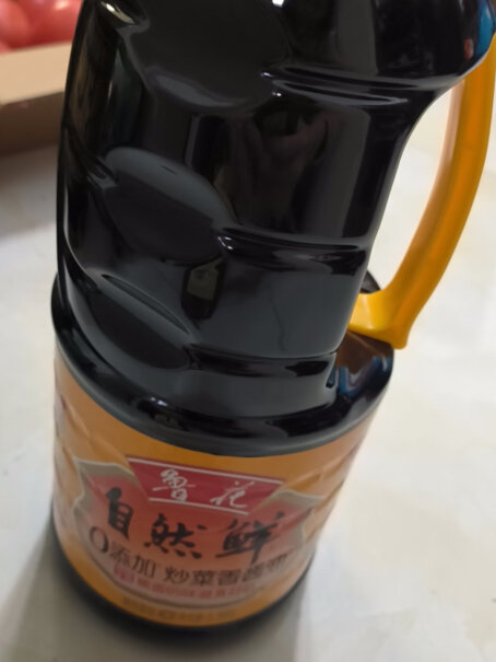 鲁花自然鲜炒菜香酱油1.98L 特级生抽这是老抽还是生抽？