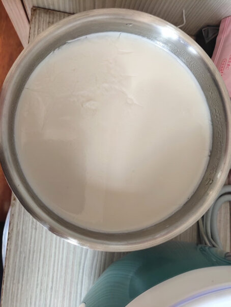 九阳家用全自动小型酸奶机精准控温SN－10J91能不能直接放入250ml的盒装牛奶，高度够不够？