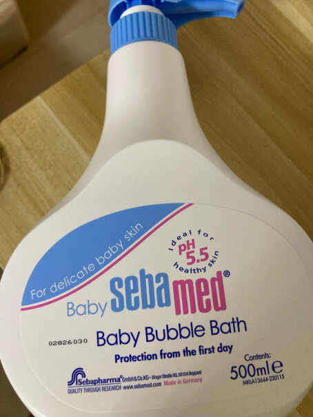 施巴Sebamed婴儿泡泡沐浴露200ml沐浴液有适合皮肤干性孩子的洗发水，沐浴露？