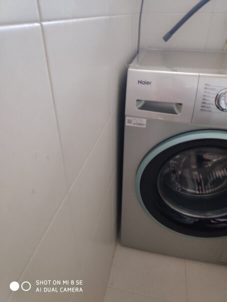 海尔（Haier超薄滚筒洗衣机全自动有带热水吗？