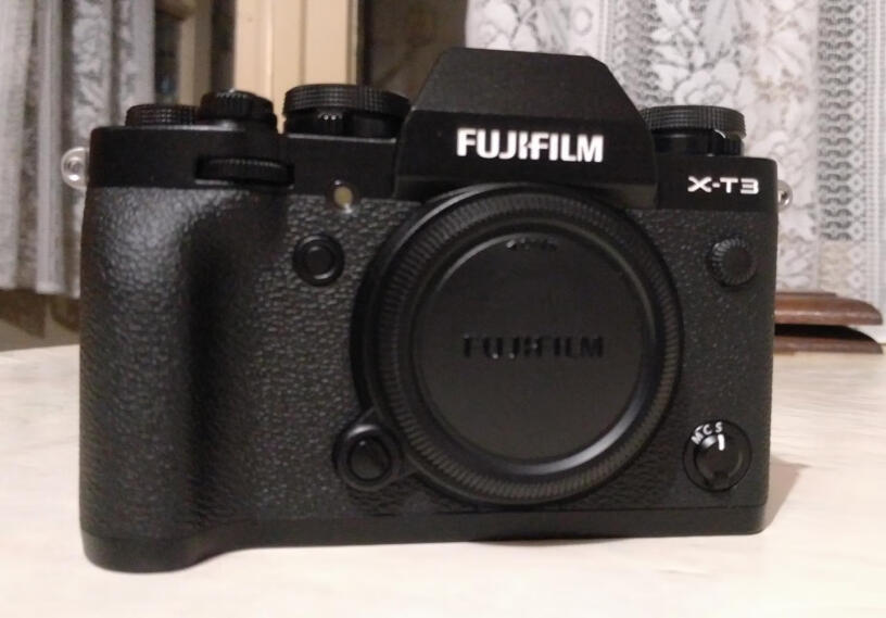 富士XT3微单相机xt3和xt30推荐买哪个啊，小白一枚？