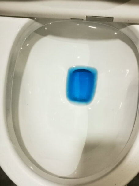 英国vilosi洁厕宝蓝泡泡250g*3请问直径多少厘米？一般的水箱能否放下？谢谢？