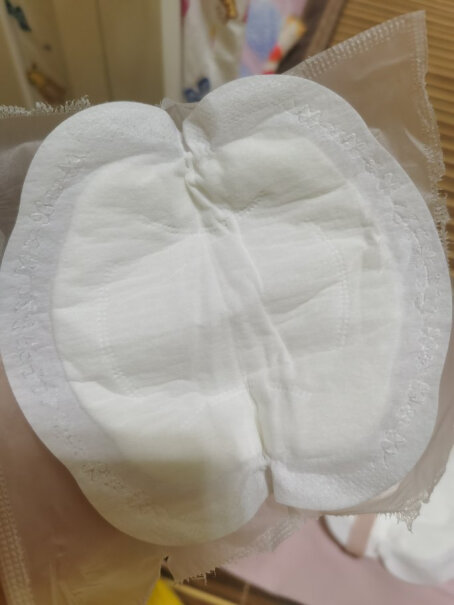 结晶一次性防溢乳垫3D立体超薄透气乳贴溢乳贴喂奶吸满了会溢出来了弄湿内衣吗？