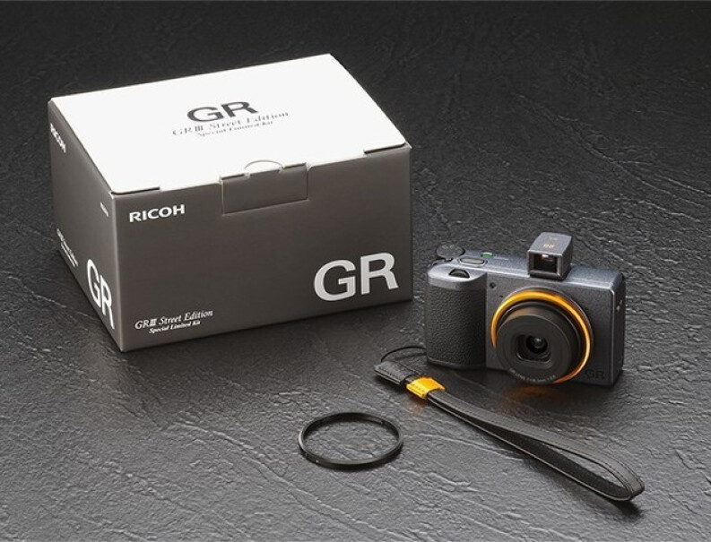 理光GR3数码相机这个和a6400哪个比较好？