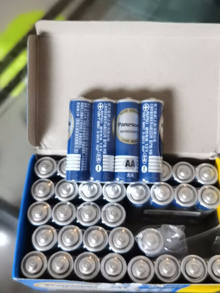 电池-充电器松下碳性1号D干电池20节告诉你哪款性价比高,性能评测？